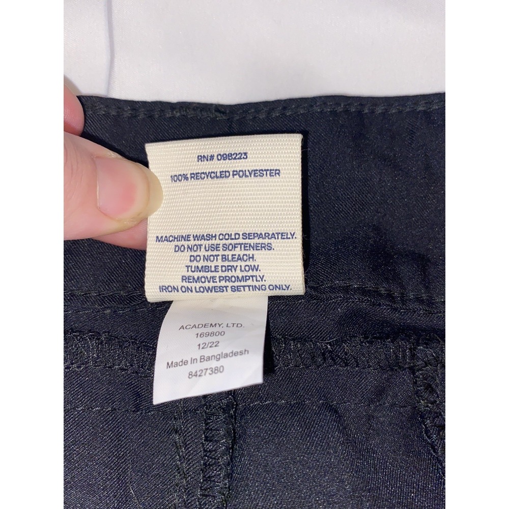 MAGELLAN Outdoors Women's Classic Fit Stretch Black Shorts Size 3X High Rise NWT - Picture 3 of 5